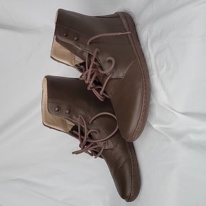 Vivobarefoot Womens Gobi Hi Lace Up Boots